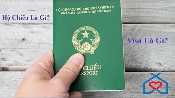 Hotspot Matrix và 2 kiểu áo hot nhất hè này: Giá chưa đến 100k mà giúp vóc dáng thon thả